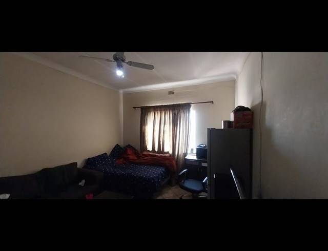 3 BEDROOM HOUSE FOR SALE IN KENSINGTON